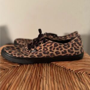 Vans Leopard Print Canvas Low-Top Sneakers - Brown/Black size 7